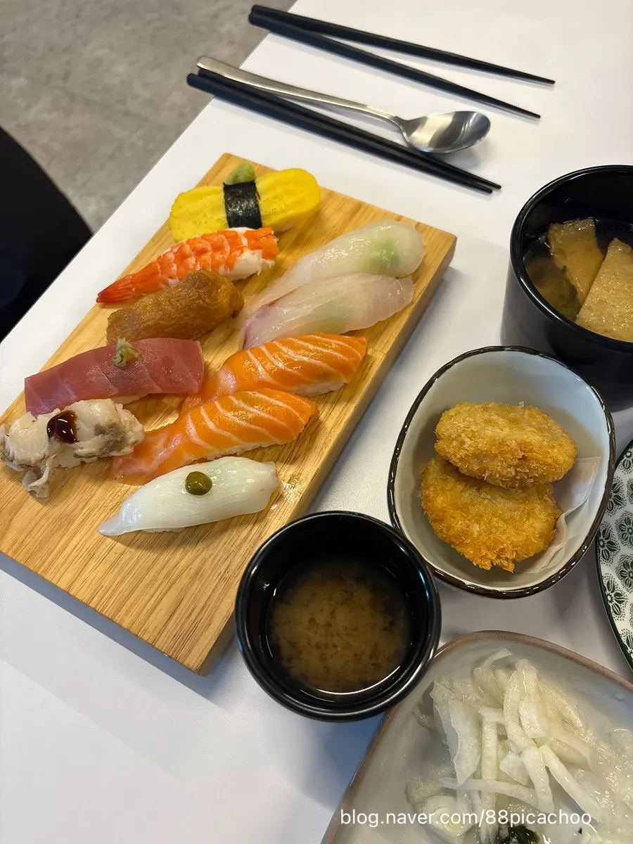 Egg sushi and sweet shrimp sushi
