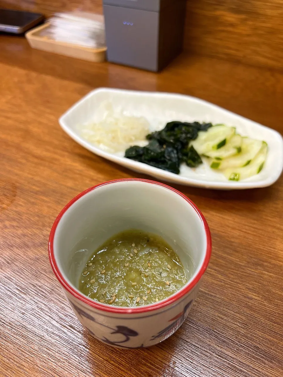 Self-serve bar corner at Hwangje Sushi Ilsan Main Branch