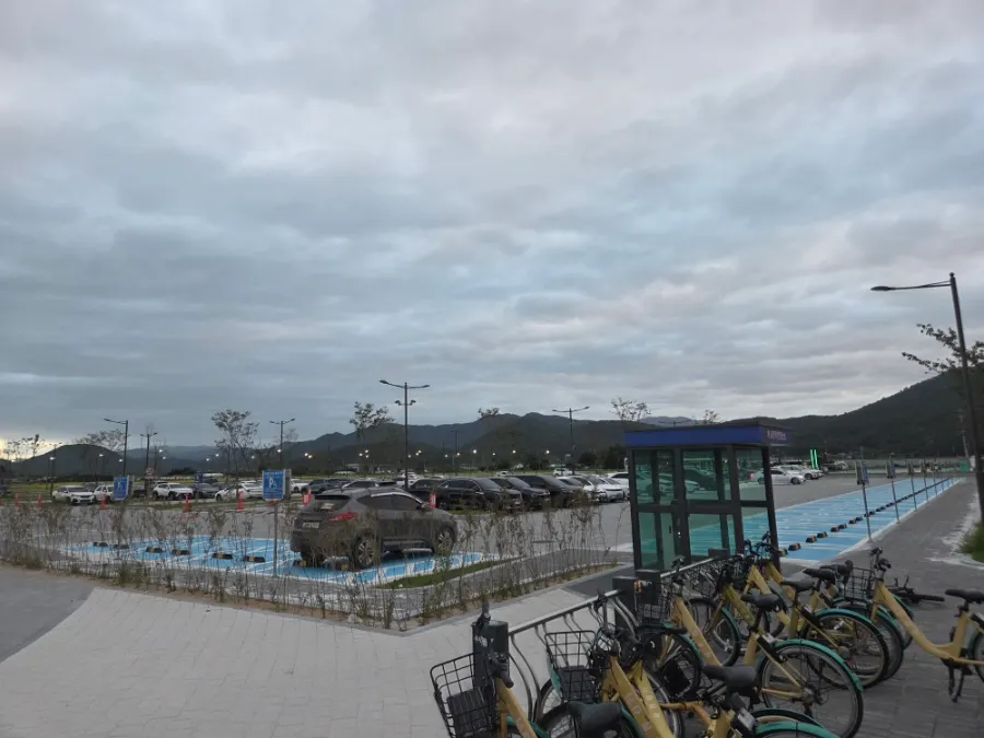황리단길 공영주차장 주변 전경