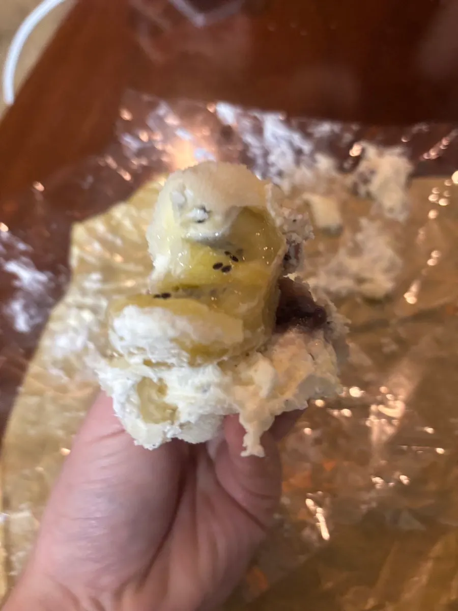 파인애플 모찌와 골드키위 모찌 비교