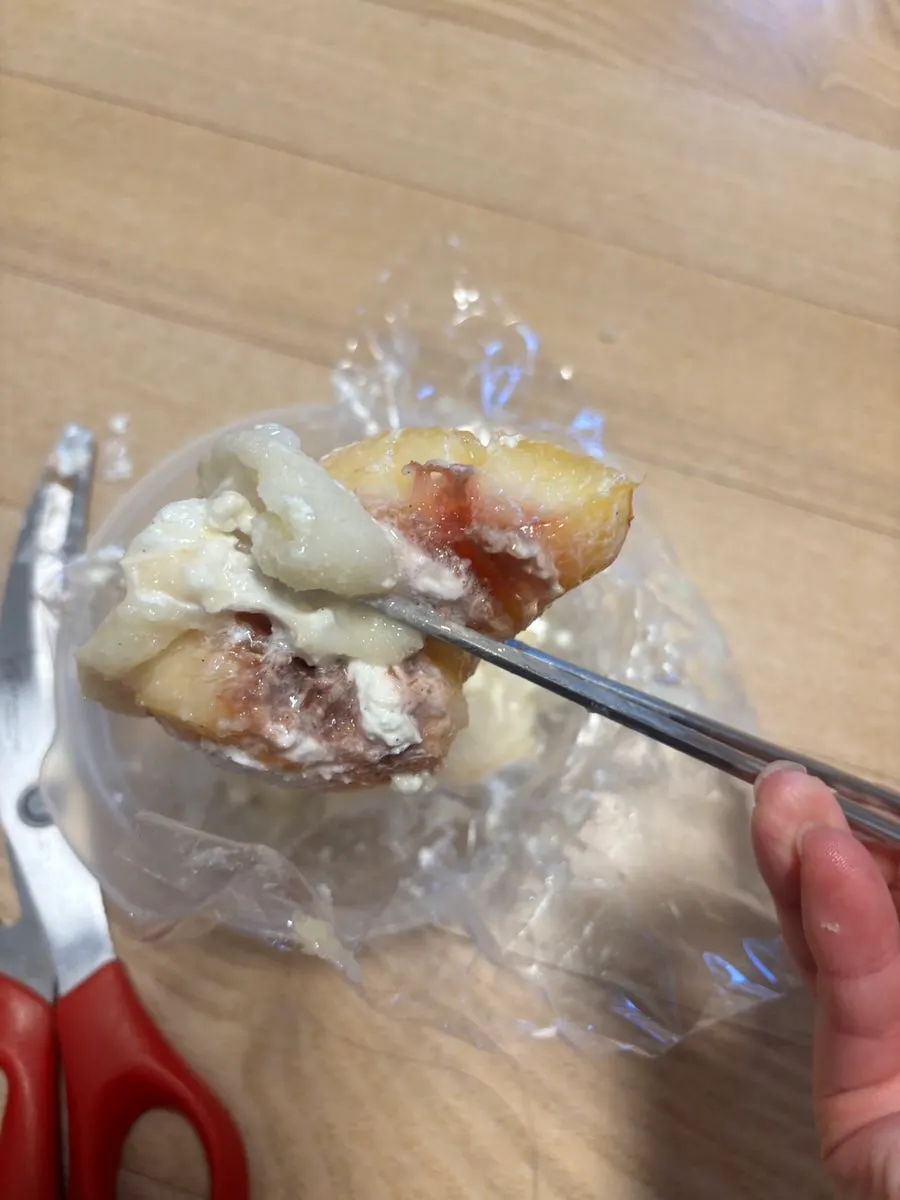 숙소 테이블에 놓인 과일모찌