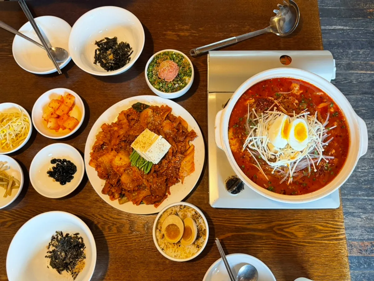 경주 황리단길 동양백반 한식 상차림