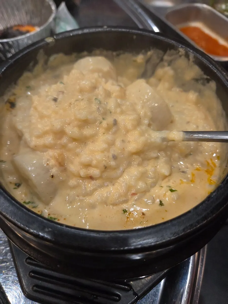 Doenjang stew with tofu and onions