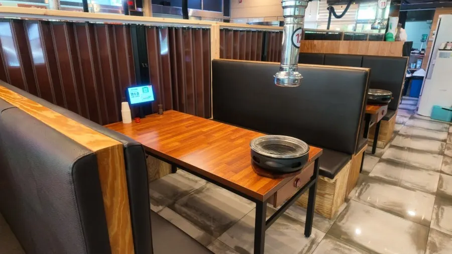 Seating with grills set up inside Hwaro Yangmi