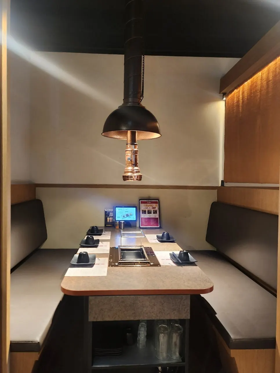 Interior design of Hwarodam Yang Kkochi Magok