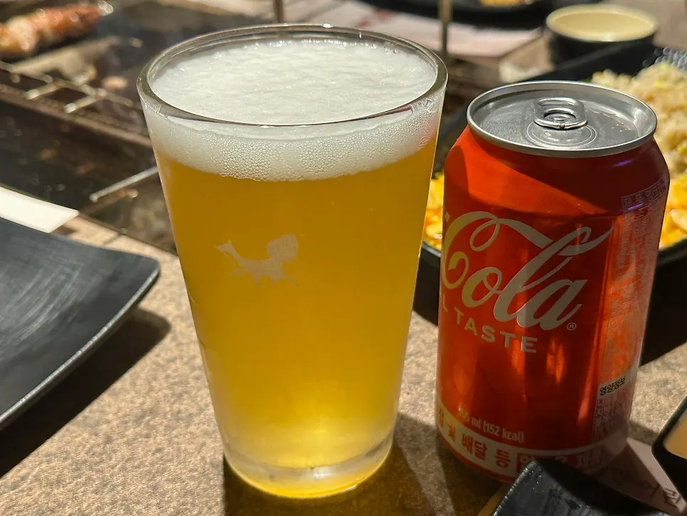 A glass of Hwarodam Yang Kkochi's craft draft beer
