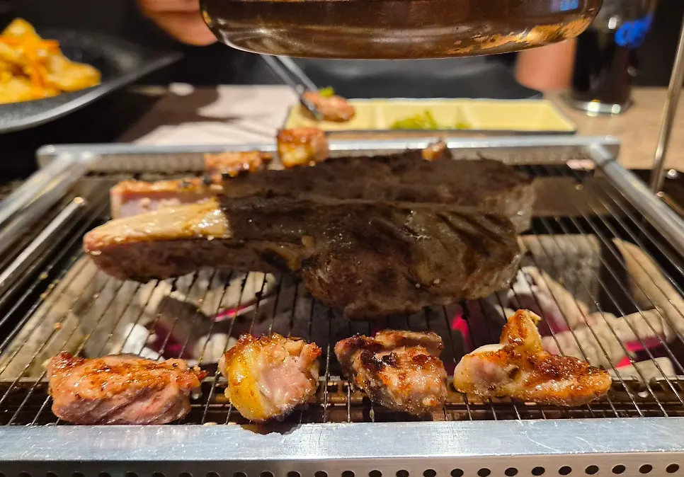 불판 위 양갈비 숄더랙