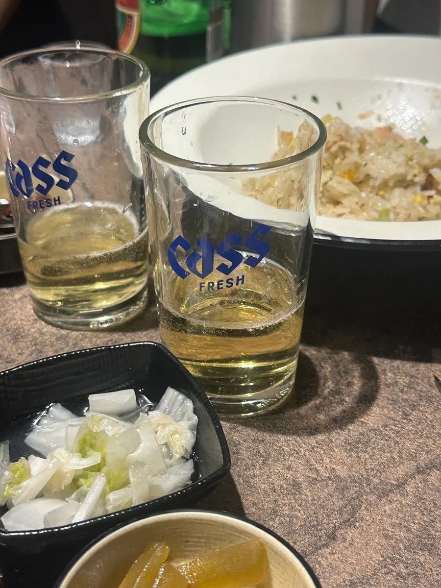 식사 마무리 무렵의 테이블