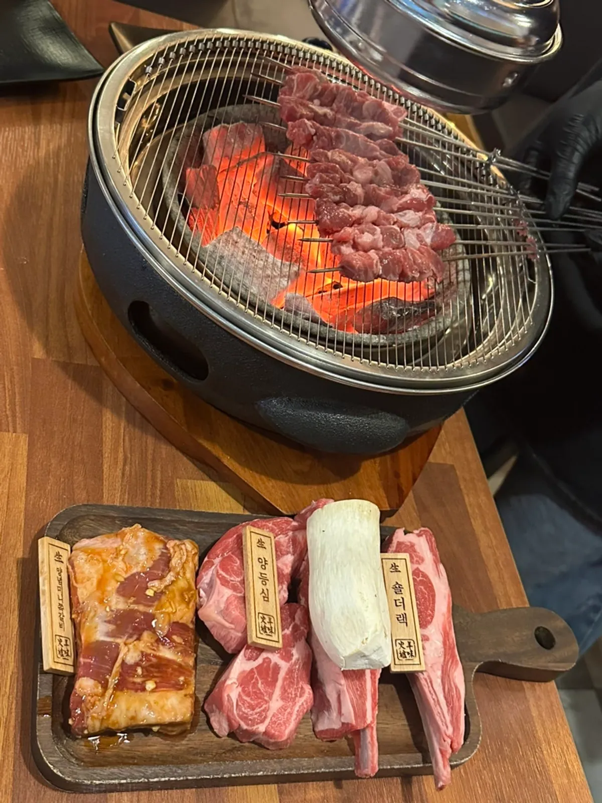 Plate of lamb from Hwaro Yangmi's special mixed set