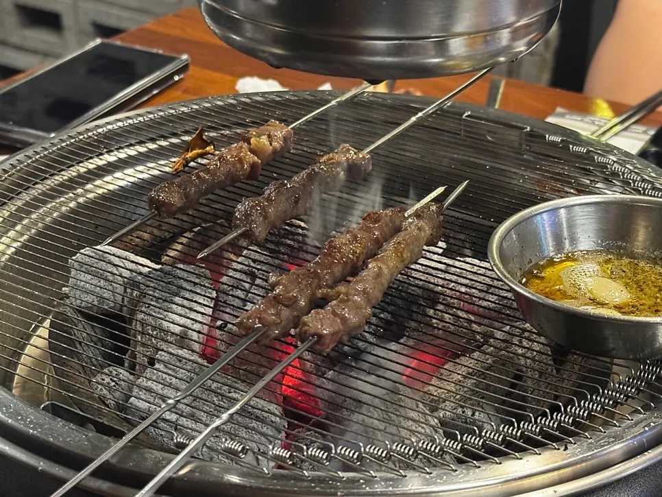 소금과 마늘을 올린 양고기 조합