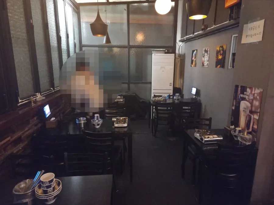 화룡주점 안쪽 늘 앉는 테이블 자리