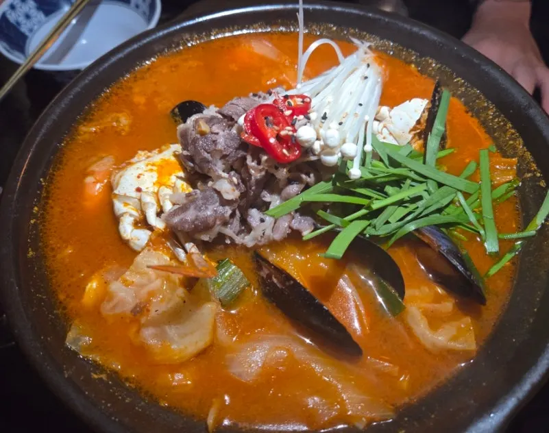 화룡주점 얼큰우삼겹짬뽕탕 전골 냄비
