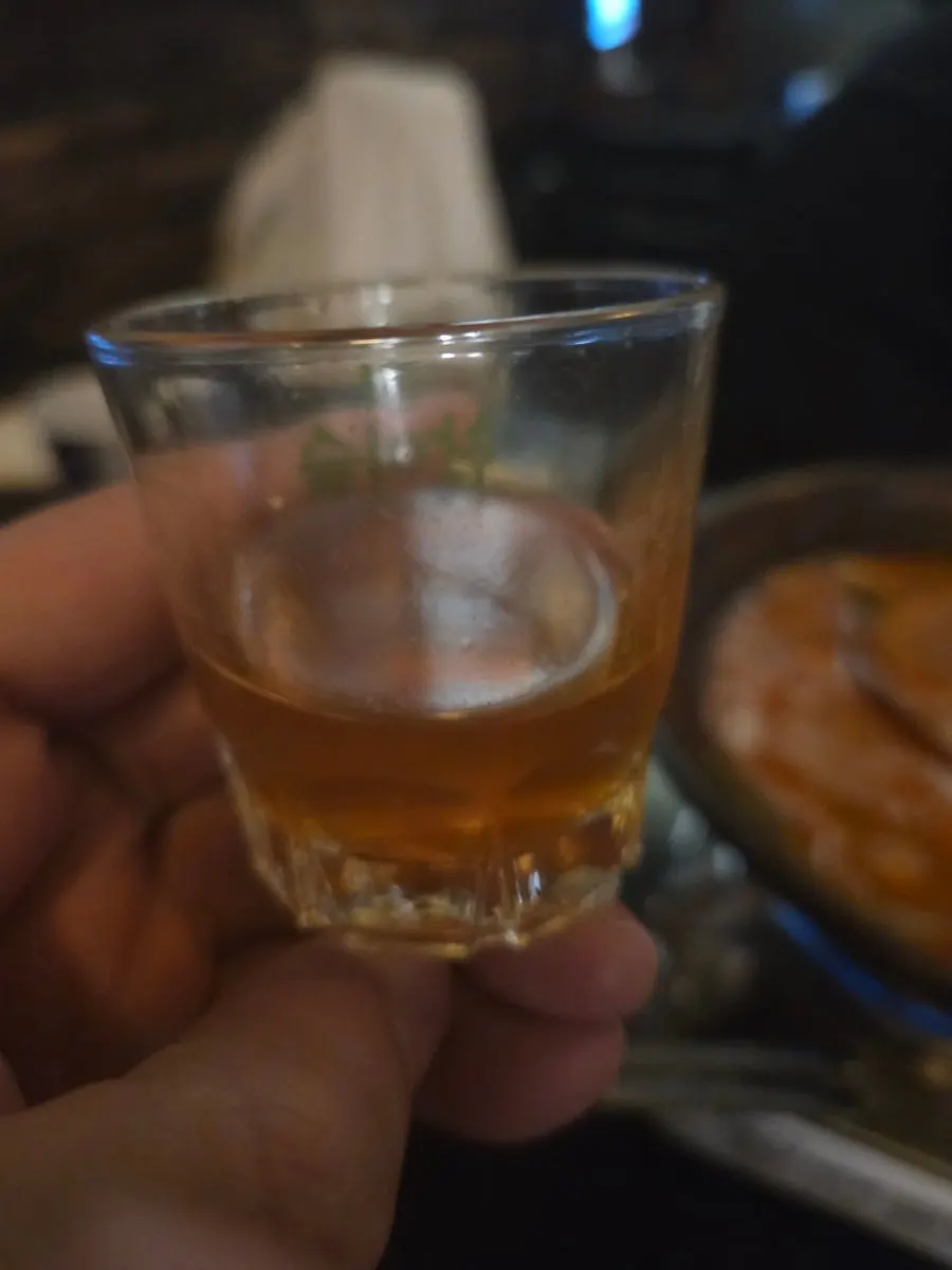 화룡주점 한라산 소주와 레몬