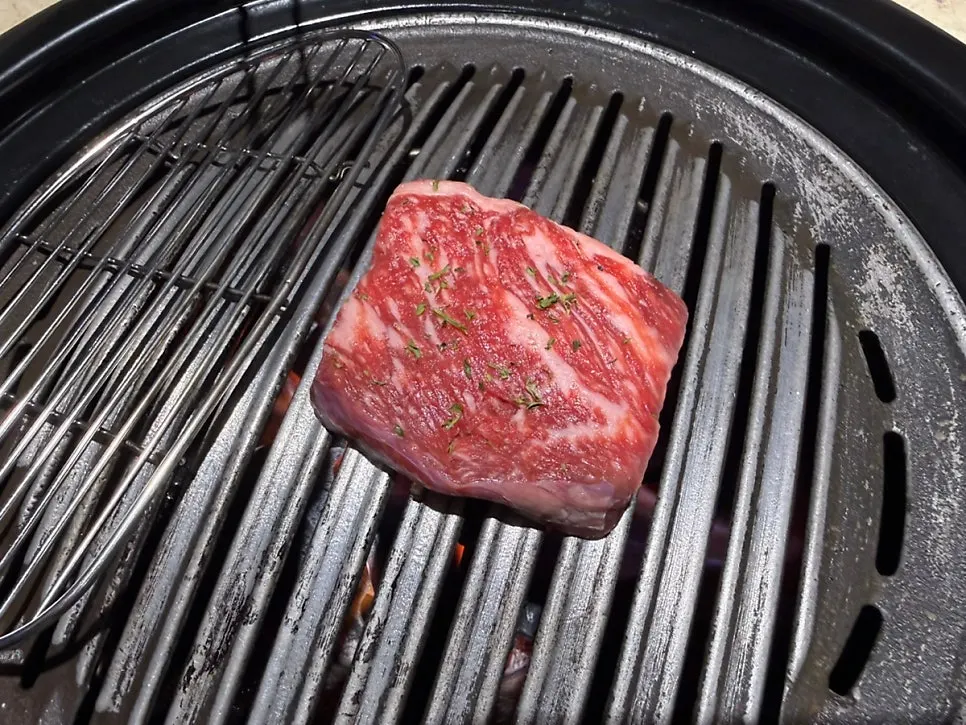 Ribeye 120g at Hwaseol Gangnam Direct Branch