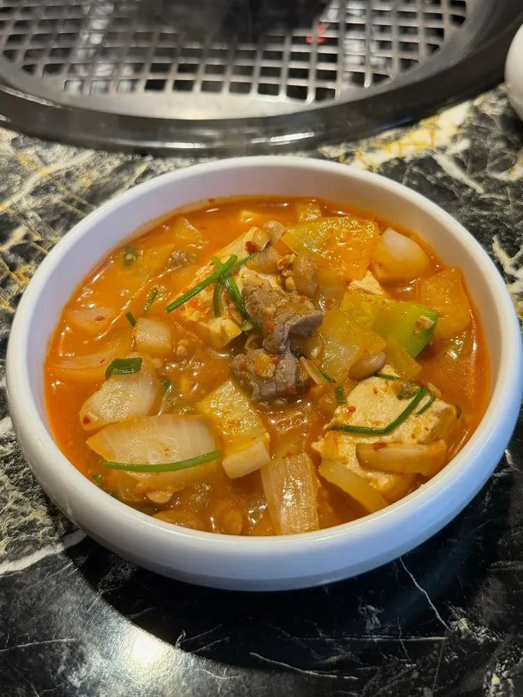 서비스로 나온 화설 한우 된장찌개
