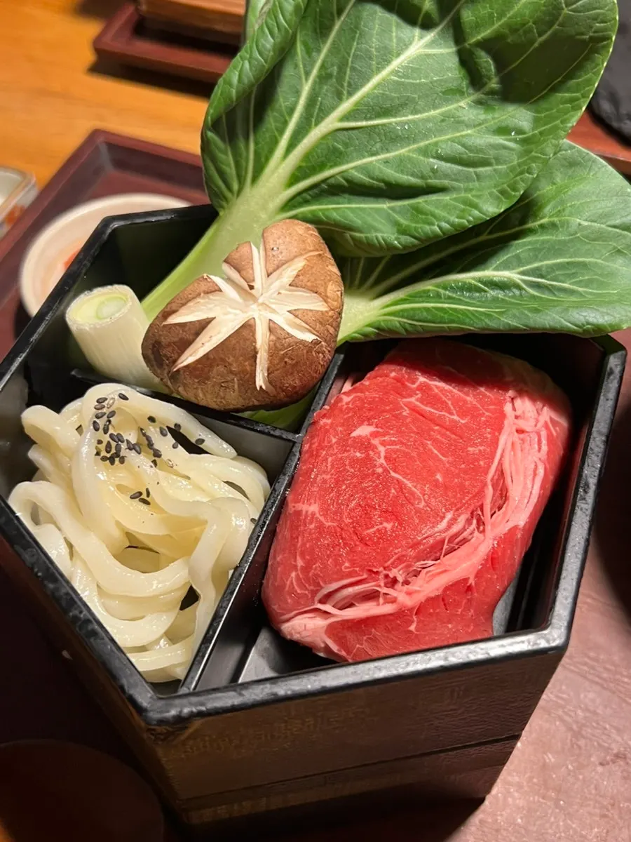 스키야키 반상 구성과 화로