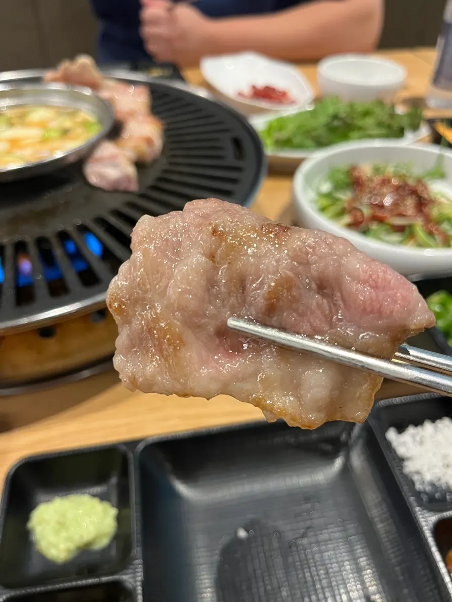 고소하게 구워진 차돌박이