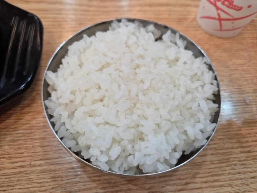 아이와 나눠 먹은 곰탕과 고기
