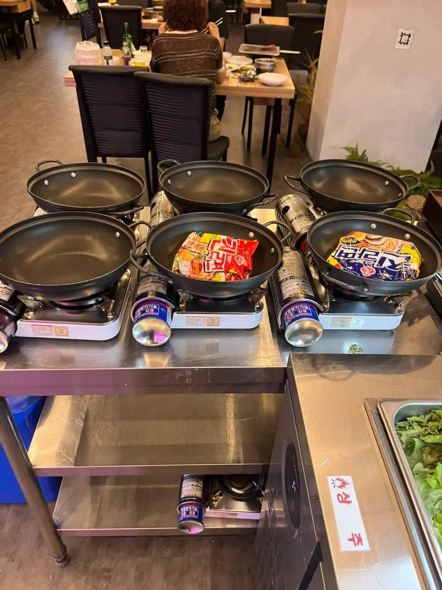 Self-bar with Korean beef bone broth and ramen noodles
