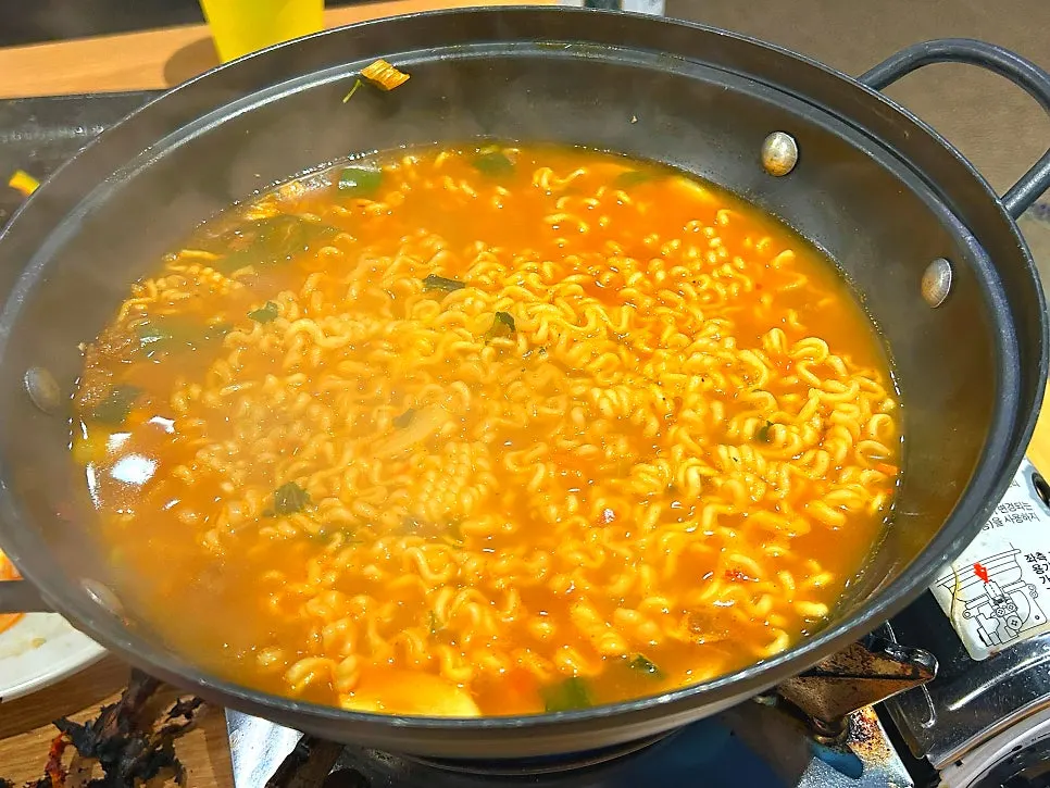 셀프바 사골육수로 끓인 라면