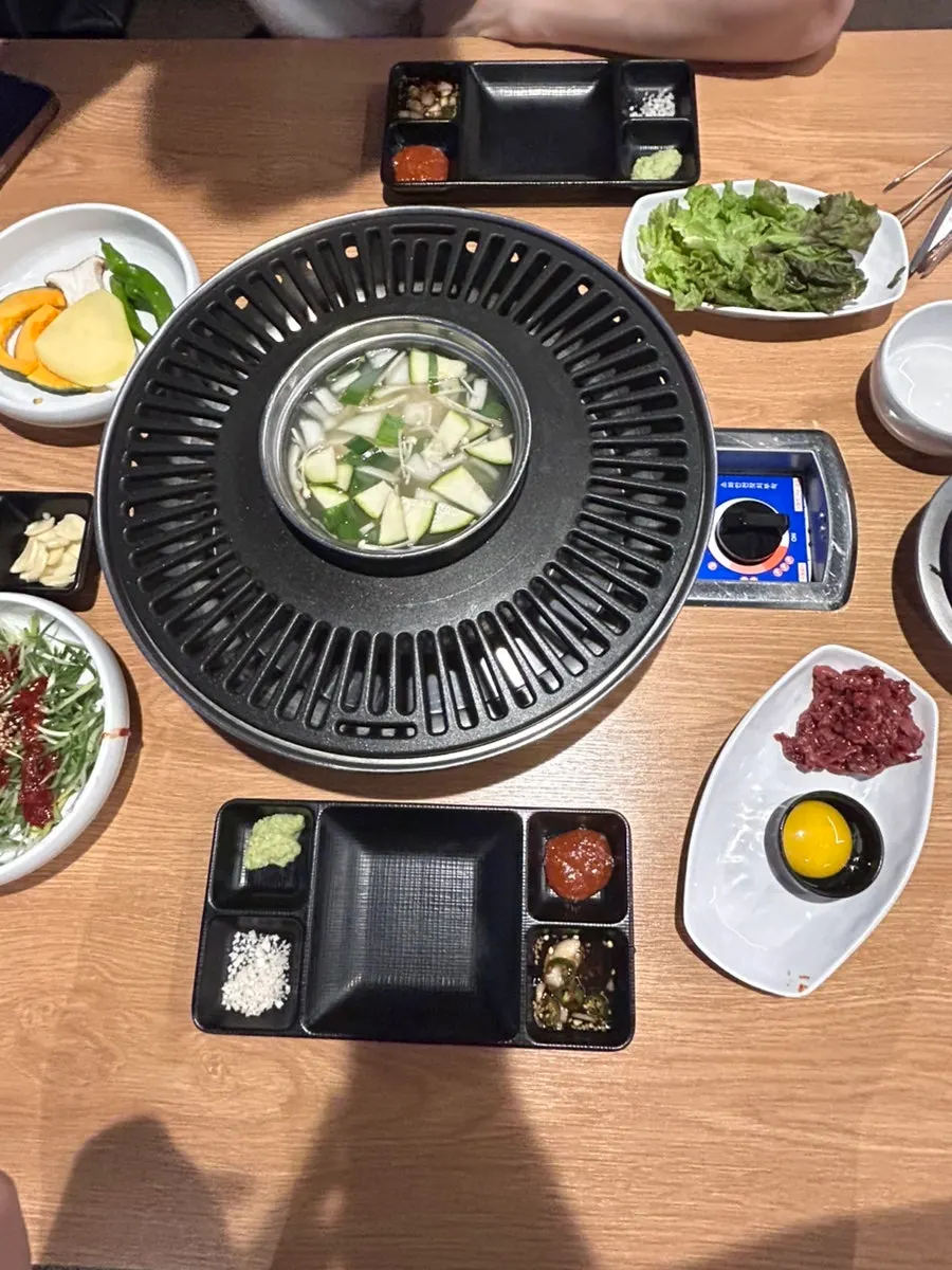Self-serve bar accompaniments for meat