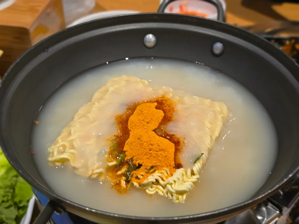 겉바속촉으로 구워진 항정살