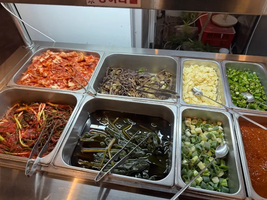 Family taco-bar lunch at Morakmorak butcher restaurant in Hwaseong Namyang