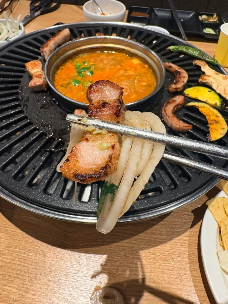 불판에 굽는 숙성 한돈