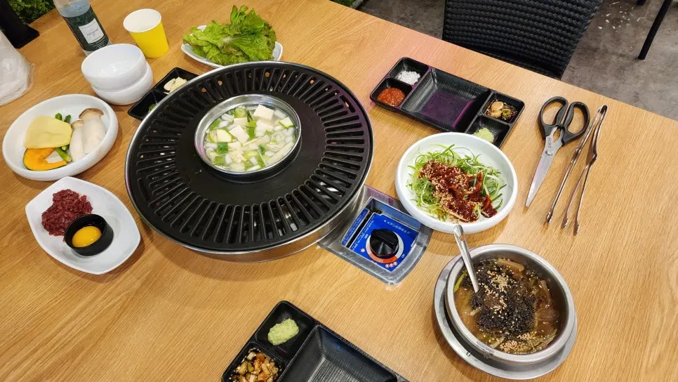 Sudut taco bar untuk buat Morakmorak Taco