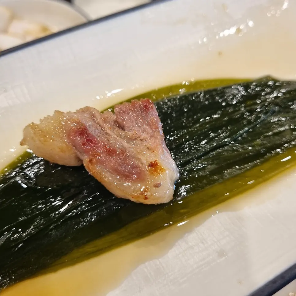 The first piece of meat eaten plain without any dip