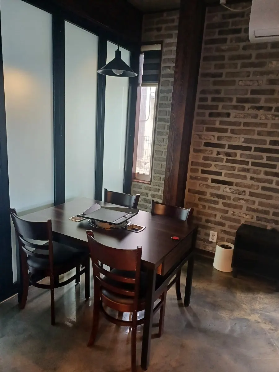 Private room in the back of Hwassi2192 Nam-Yeoju Branch 2