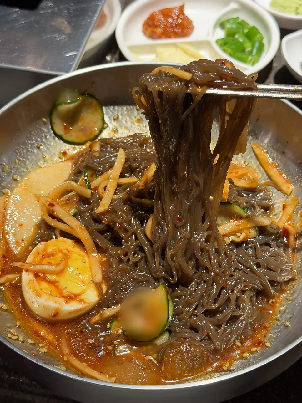 비빔냉면 한 그릇
