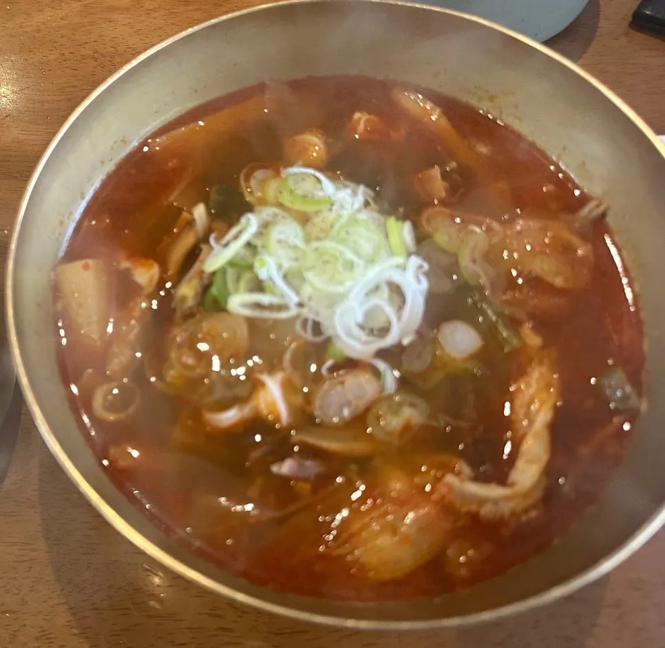 Spicy tripe gomtang with a deep, rich broth