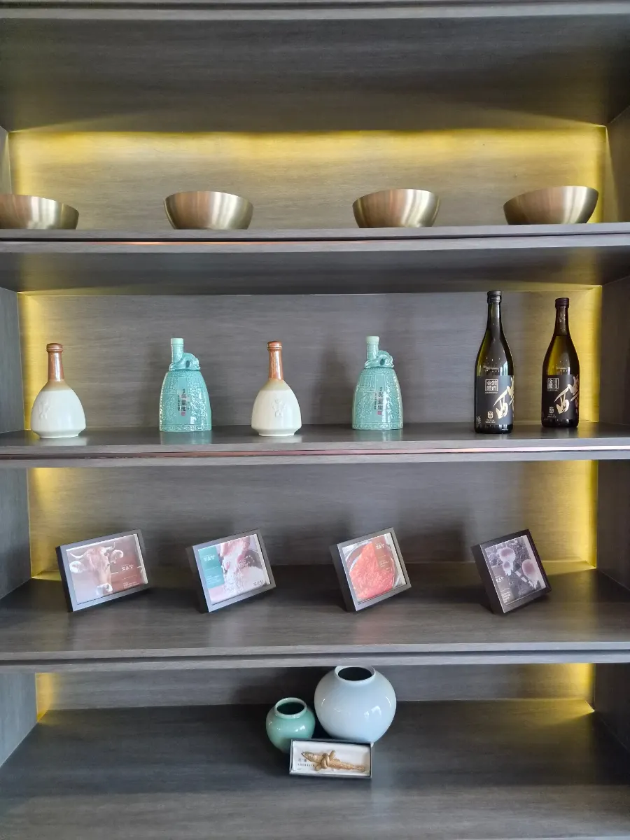 Interior decor at Doonjeong