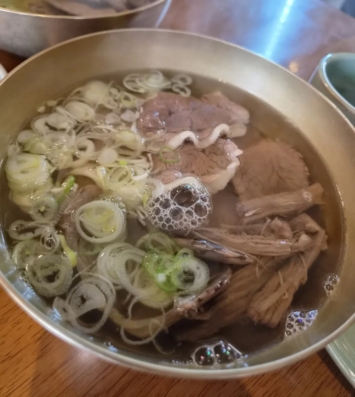 Comparison of special gomtang and regular gomtang
