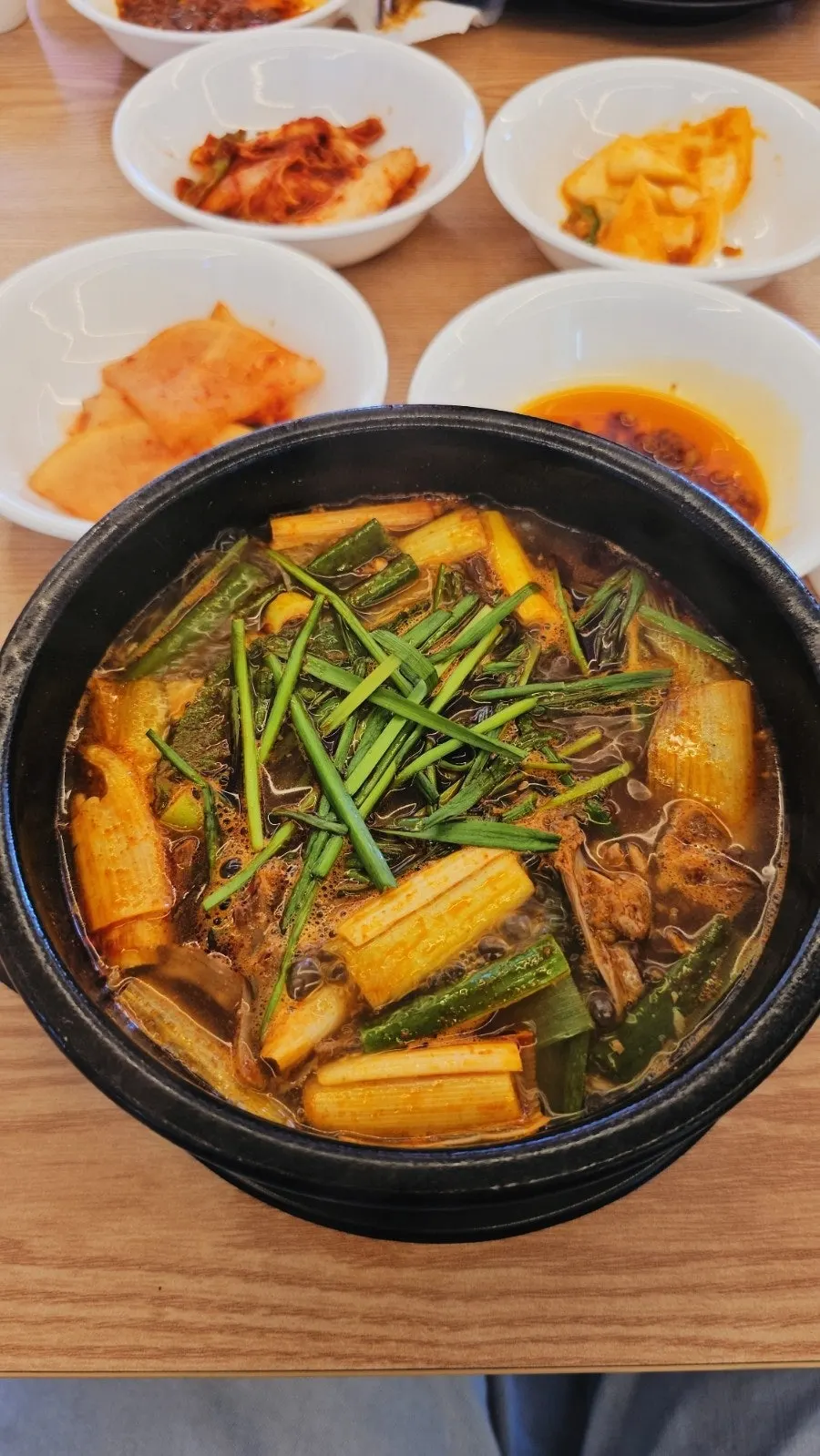 9900원 염소탕 한 그릇