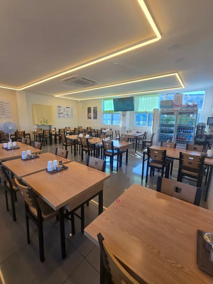ภายในร้าน Tongkeun Heukyeomso Hyangnam Branch