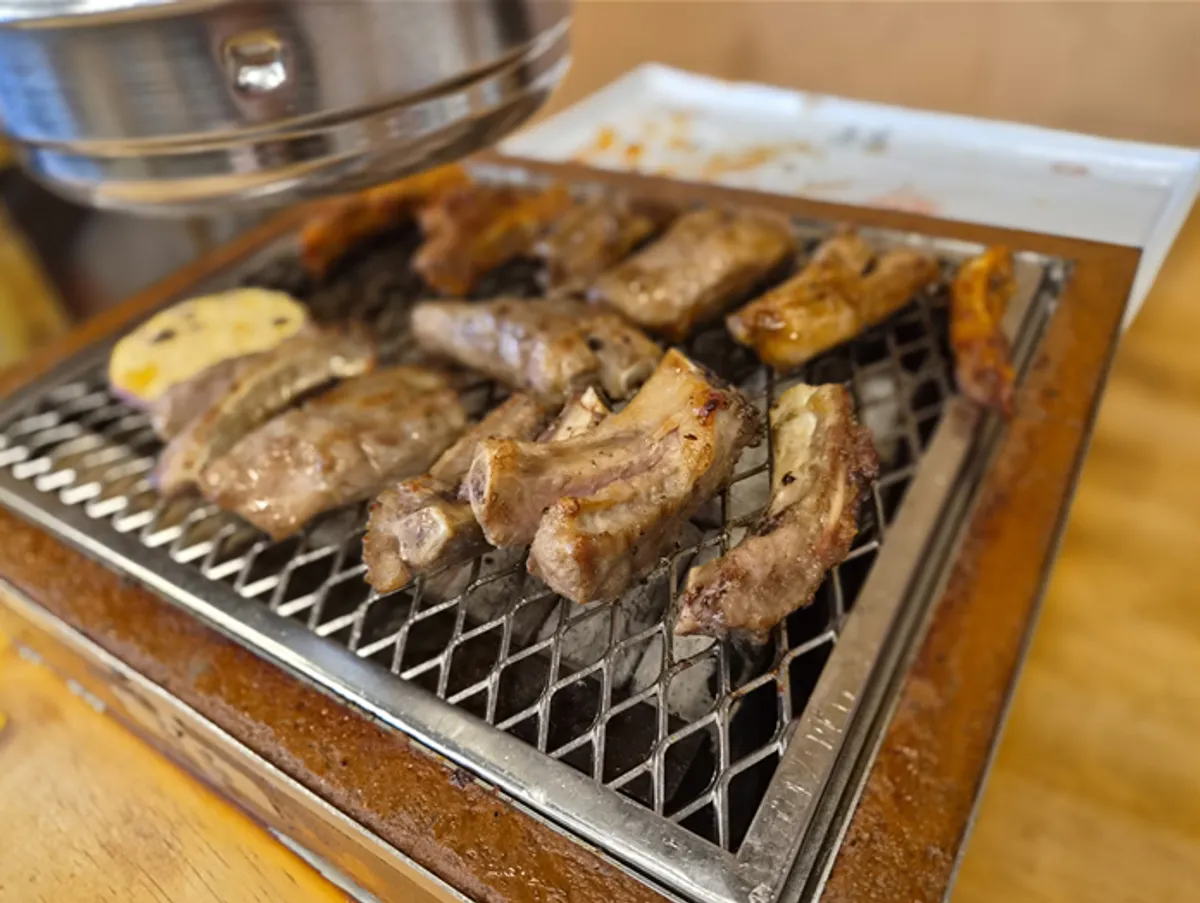 초벌된 숯불 쪽갈비와 누룽지크림수제비 2인 세트