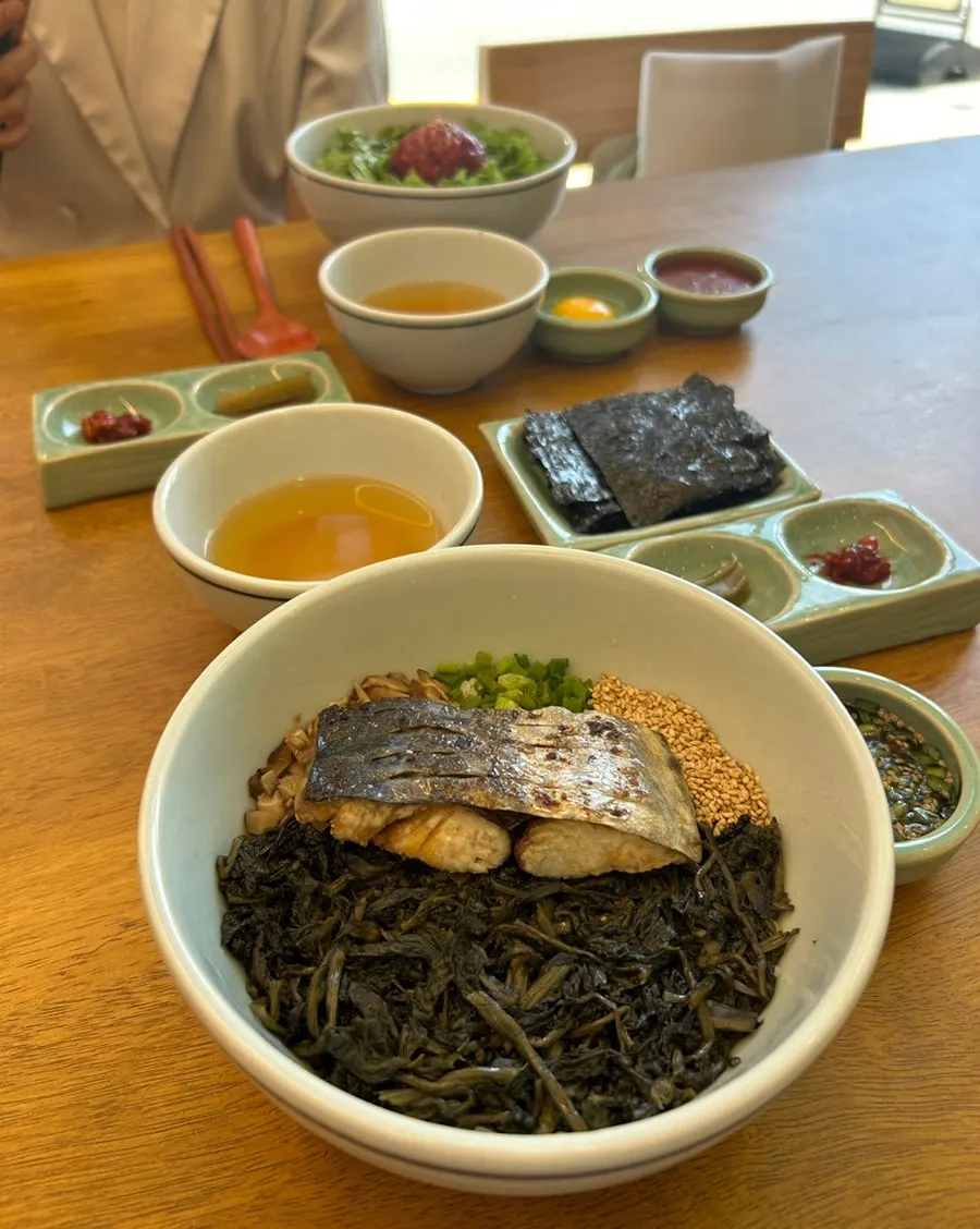向宅のシグニチャーメニューの食べ方案内