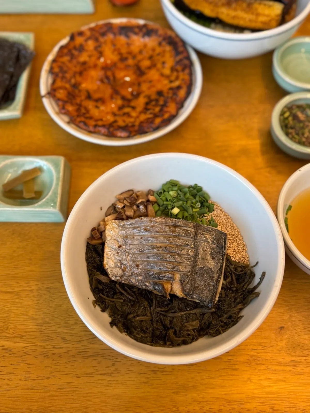 Instructions for how to eat at Hyangtaek the tasty way