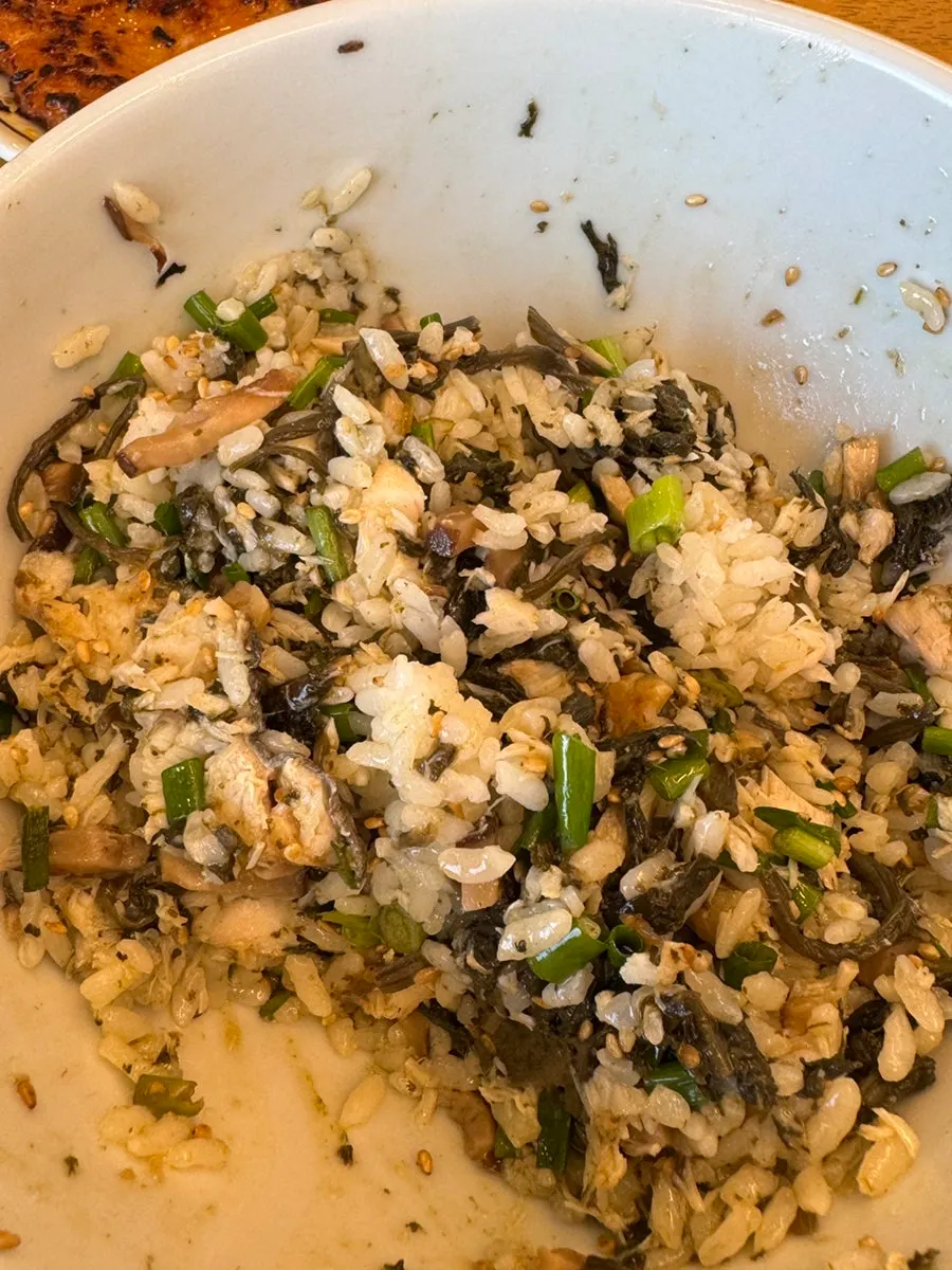 A bowl of Hyangtaek's mackerel gondre rice