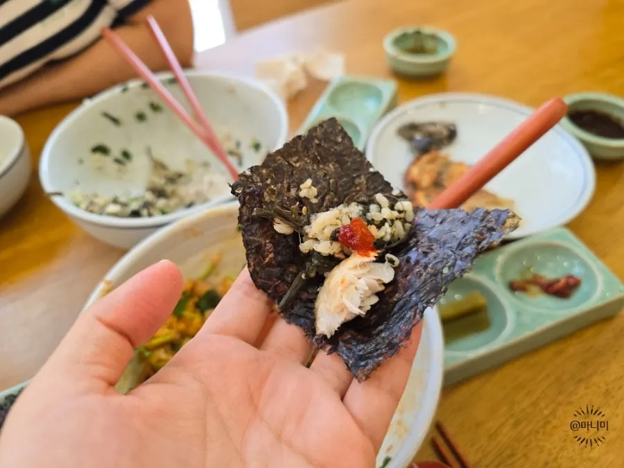 둘이 나눠 먹은 향택 두 가지 밥 메뉴