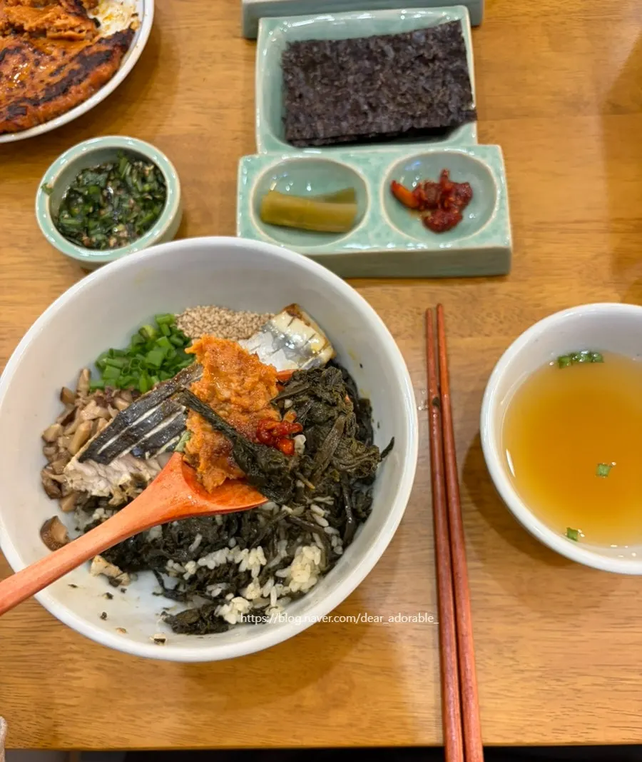 Crispy grilled Cheongsong-style chicken bulgogi