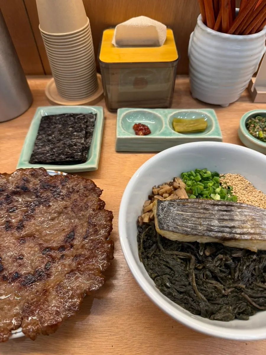 Bar seats for solo dining at Hyangtaek Cheonan Buldang Branch