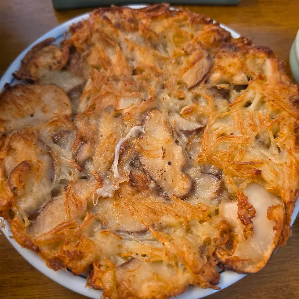 Samchi gondre-bap with basic side dishes