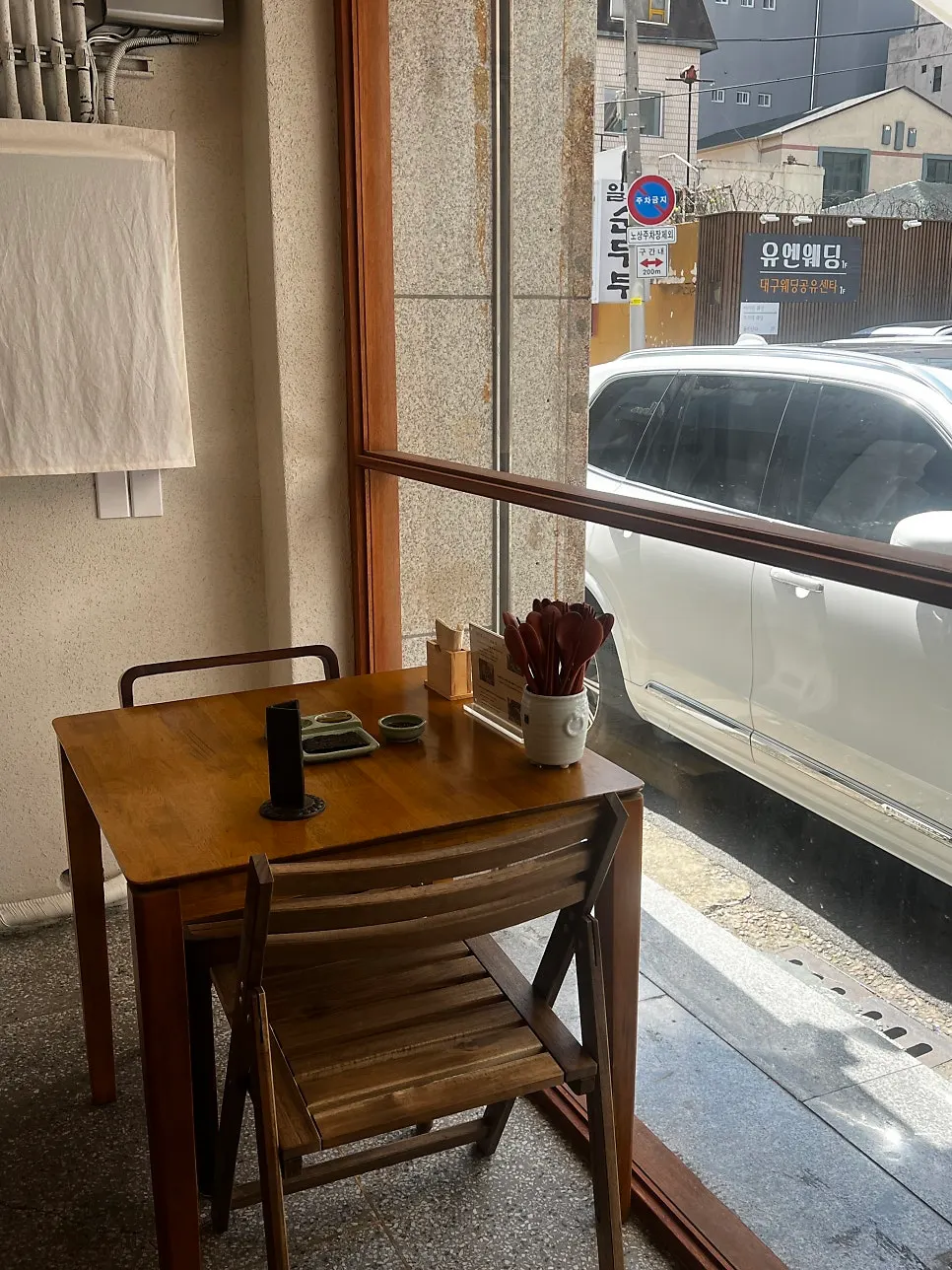 Wooden-décor interior of Hyangtaek Daebong Branch