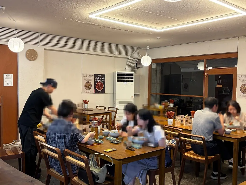 향택 대봉점 홀 테이블 배치