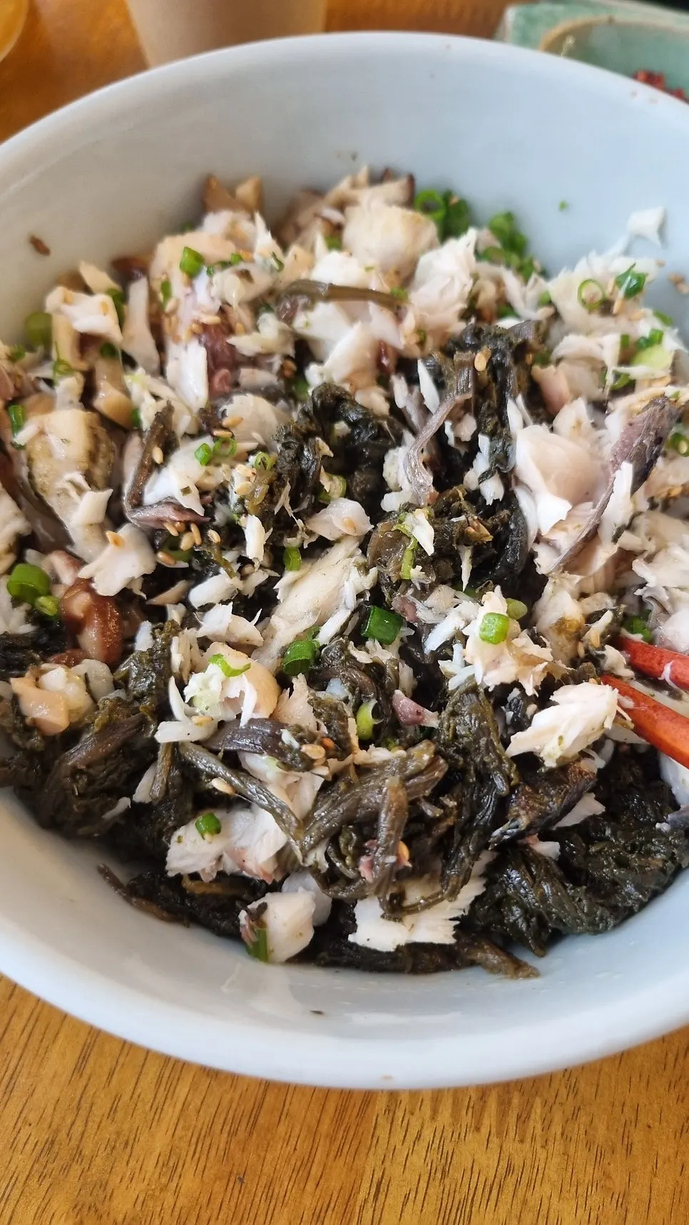 Mesa de Hyangtaek Daebong Branch al terminar la comida