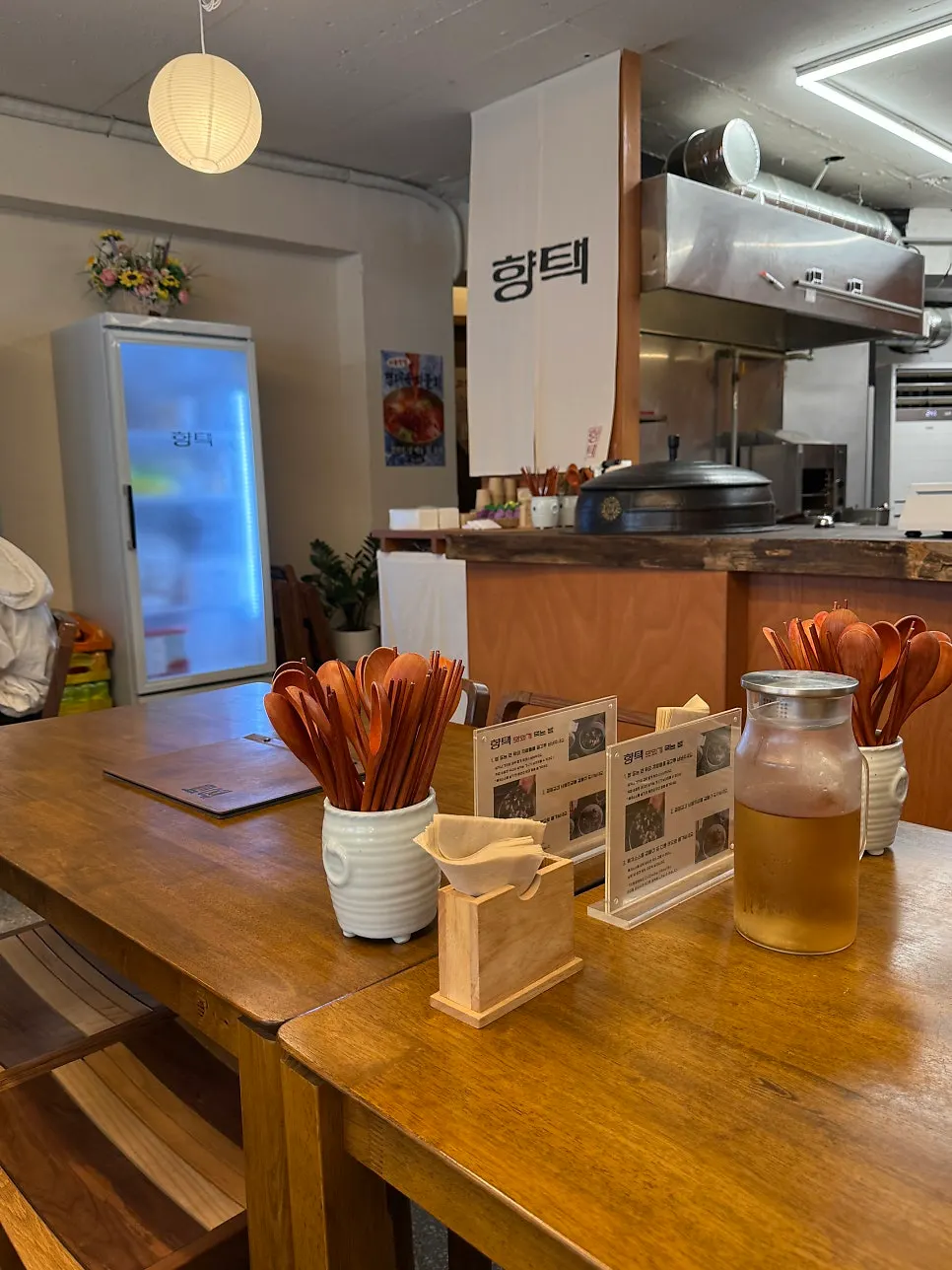 Seating inside Hyangtaek Daebong Branch