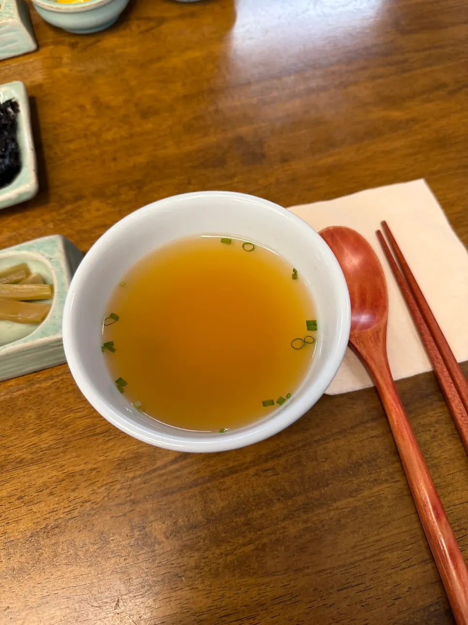 Table setting at Hyangtaek Daebong Branch